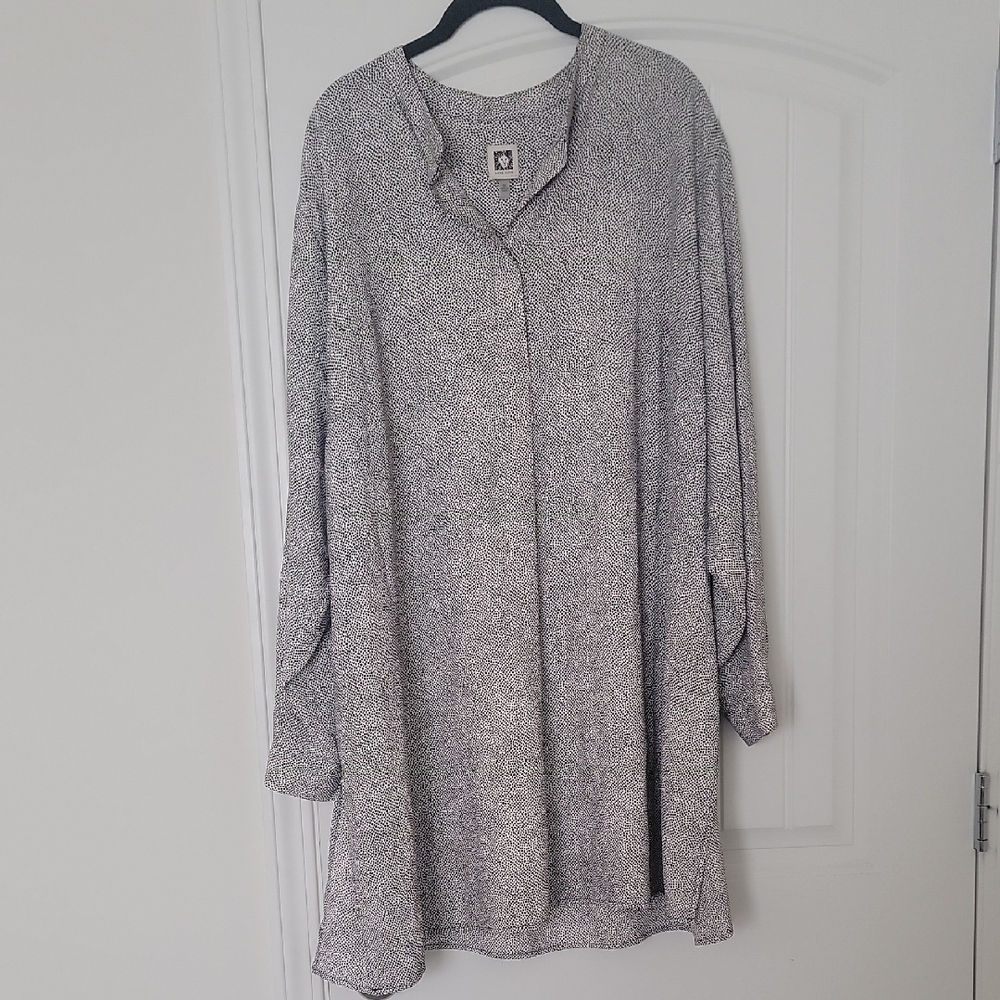 Anne Klein Black and White Tunic Blouse